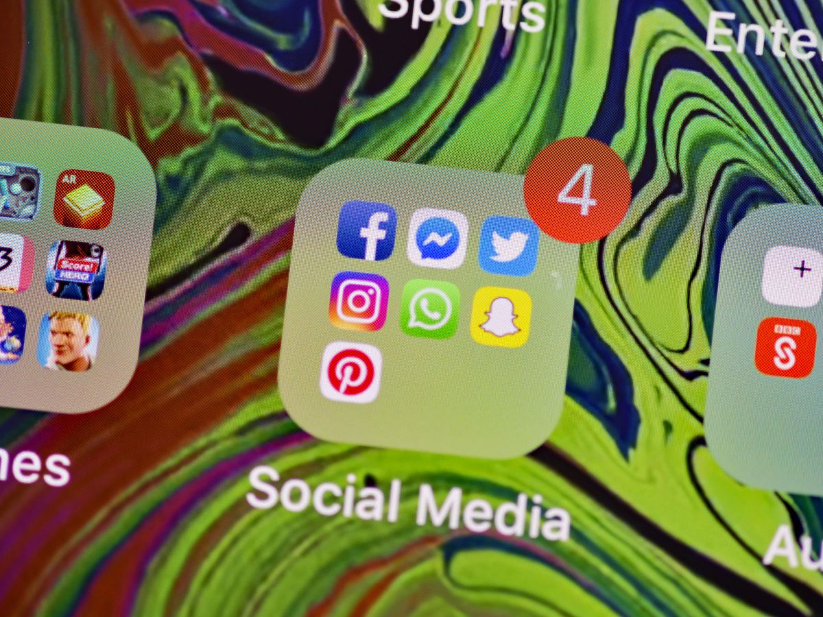 Bereaved parents urge MPs to back default social media ban for under-16s