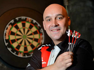 Supporting image for story: Jamie Hughes squeezes into BDO semis