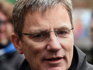 Supporting image for story: Sacked police boss will keep his pension