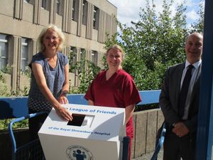 Supporting image for story: League of Friends support for hospital staff praised 