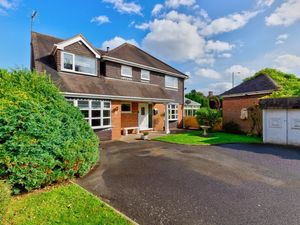 Supporting image for story: 'Why would anyone object to this?' – Neighbours divided over children's care home plan for house in Wellington