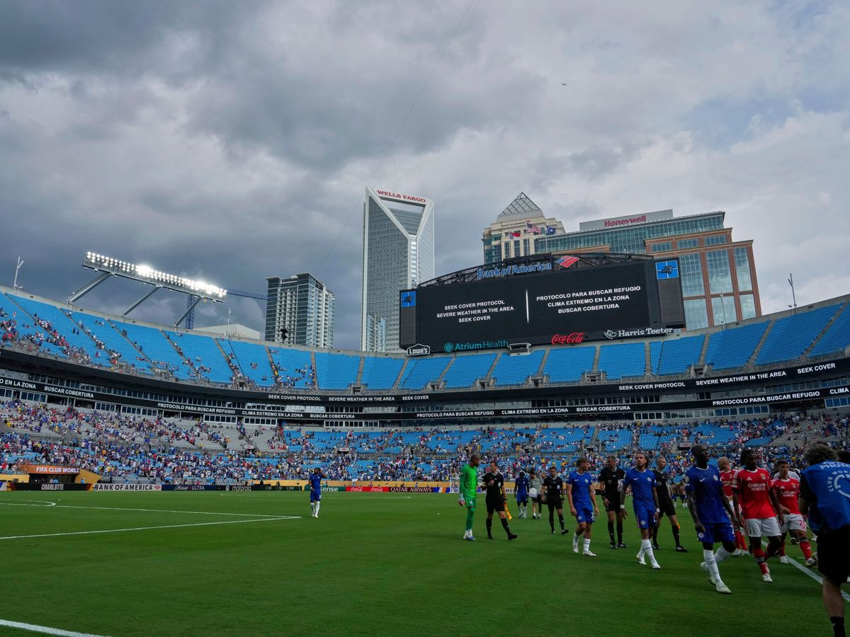 Thunderstorm forces players off in Chelsea’s CWC last-16 clash with Benfica