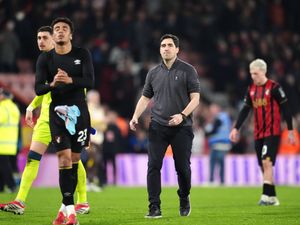 Supporting image for story: Andoni Iraola questions VAR decision to not give ‘clear’ Bournemouth penalty