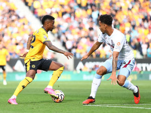 Supporting image for story: Wolves 1 Aston Villa 1 - Report 