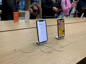 Supporting image for story: Consumer watchdog questions claimed battery life of some iPhone handsets