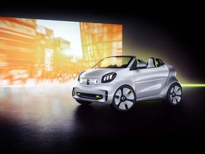 Supporting image for story: Smart showcases Forease concept ahead of Paris debut