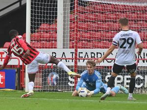 Supporting image for story: Mat Sadler explains Daniel Kanu transfer timeline after Jonny Stuttle injury