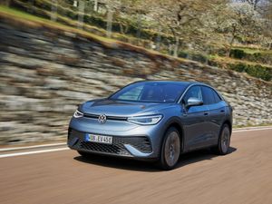 Supporting image for story: Volkswagen’s ID.5 gains new entry-level trim