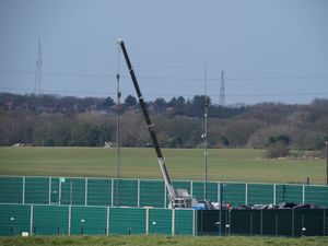 Supporting image for story: PM ‘looking at all options’ on fracking amid mooted return over Russian oil ban