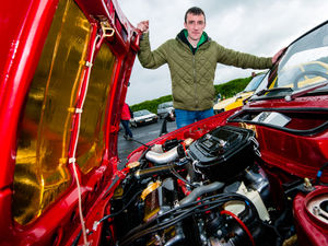 Supporting image for story: Retro car show draws in crowds - with video