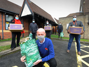 Supporting image for story: Community spirit praised by MP on visit to Bilston food bank