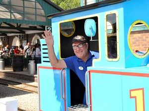 Supporting image for story: More than 100 jobs available in Drayton Manor Park job recruitment drive