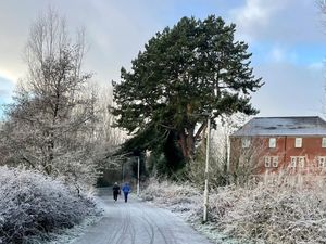 Supporting image for story: Temperatures drop to minus 7.5C in Ireland with weather warnings still in place