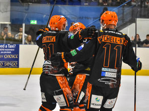 Supporting image for story: Telford Tigers hunt double title weekend