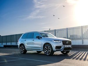 Supporting image for story: Shrewsbury car retailer celebrates as Volvo XC90 scoops award   