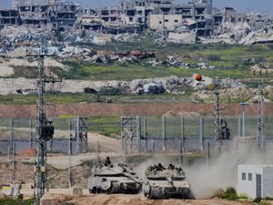 Israeli tanks on the border with the northern Gaza Strip