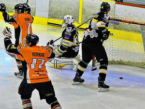 Supporting image for story: Tom Watkins detests Telford Tigers run