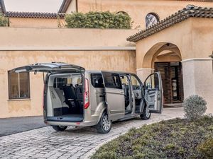 Supporting image for story: These are the biggest car boots for under £30k