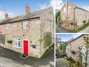 Supporting image for story: Pictured: Stunning 18th century country cottage hits the market in Shropshire