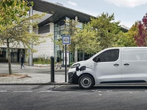 Supporting image for story: Citroen unveils electric e-Dispatch