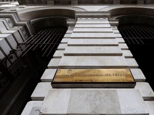 Supporting image for story: Government working to secure extra seats to help British nationals leave Lebanon