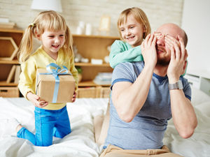 Supporting image for story: Father's Day: Top gifts for dad