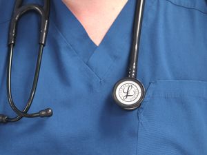 Supporting image for story: 49% of advanced melanoma patients ‘survive more than six years after treatment’