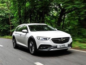 Supporting image for story: UK Drive: Vauxhall’s Insignia Country Tourer adds better all-weather capability without taking away comfort