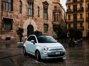 Supporting image for story: First drive: A new hybrid powertrain adds further appeal to the Fiat 500