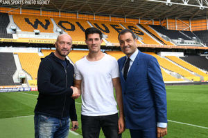Walter Zenga and Andrea Butti congratulate Danny Batth on his new contract