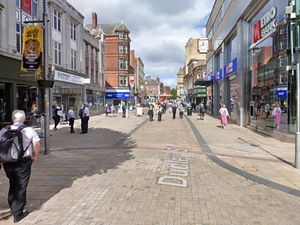 Supporting image for story: Police called to 'fight' in Wolverhampton city centre