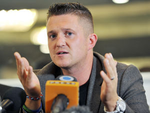 Supporting image for story: MPs urge US officials to block Tommy Robinson visit