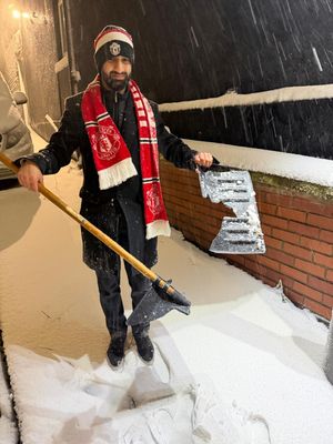 Cllr Qasim Mughal's shovel could not cope with the tough conditions as he cleared roads in Dudley. Picture Cllr Shaukat Ali free for LDRS use.