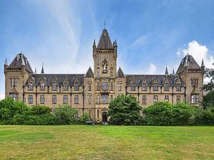 Supporting image for story: Duran Duran star's old flat up for £1.75m