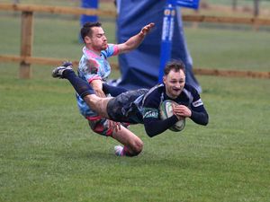 Supporting image for story: Dudley Kingswinford crank up the pressure on rivals