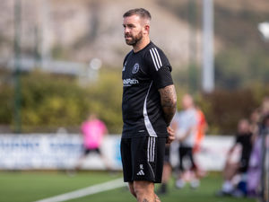 Supporting image for story: Newtown make it light work to reach last four