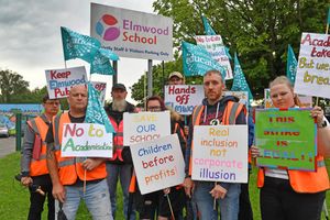 Elmwood School staff and NEU representatives at the picket line ahead of the governor's decision on Thursday