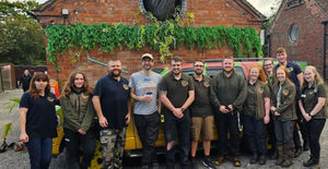 Hoo Zoo and Dinosaur World are looking for new volunteers to join their team.