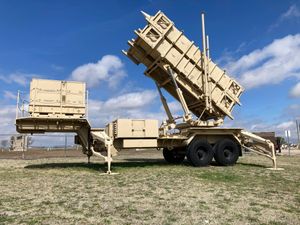 Supporting image for story: US to send Ukraine another Patriot missile system after call for air defences