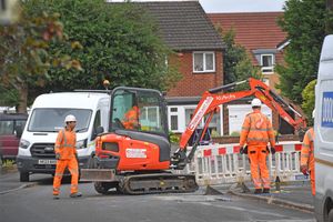 WALSALL COPYRIGHT NATIONAL WORLD TIM STURGESS 15/07/25. Edward Avenue, Aldridge, South Staff water digging it up.