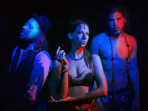 Supporting image for story: My Baby back on tour