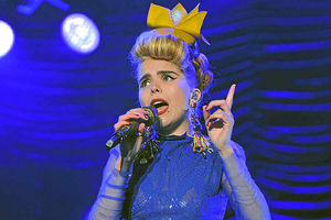 Supporting image for story: Paloma Faith plays to Cannock Chase fans