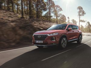 Supporting image for story: Hyundai releases pricing and specifications for new Santa Fe SUV