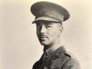Supporting image for story: Remembering Wilfred Owen: The WWI poet who shared the horrors of war
