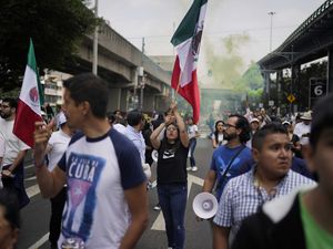 Supporting image for story: Mexican protesters block Congress over judicial overhaul