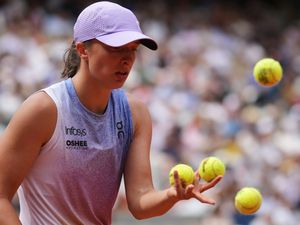 Supporting image for story: Iga Swiatek battles back to extend winning French Open run to 25 matches