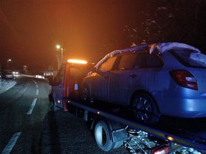 Supporting image for story: Police seize untaxed vehicle in Oswestry and issue reminder to residents: 'Fulfill your responsibilities!'