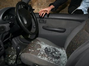 Supporting image for story: London postcodes dominate UK car theft hotspots