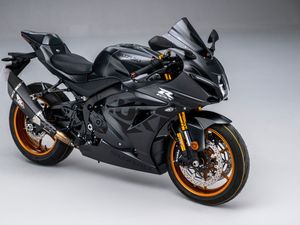 Supporting image for story: Phantom name returns with special edition Suzuki GSX-R1000R