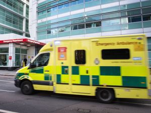Supporting image for story: More than 10,000 ambulance workers vote to strike over pay